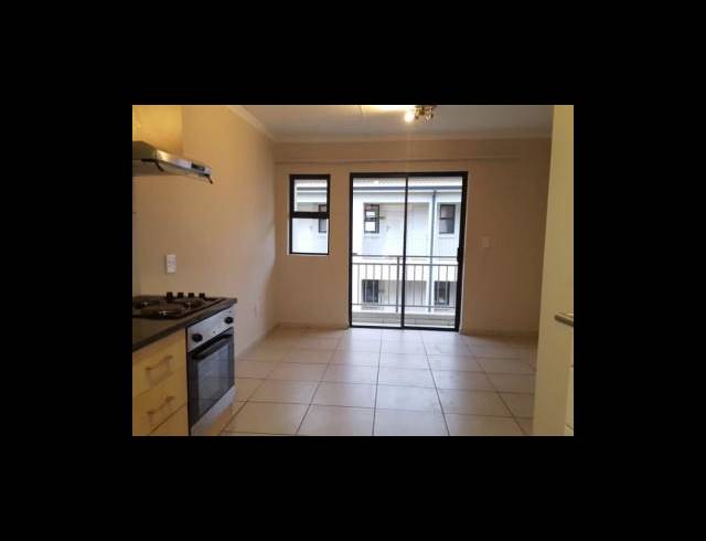 2 BEDROOM APARTMENT FOR SALE IN LAKEFIELD